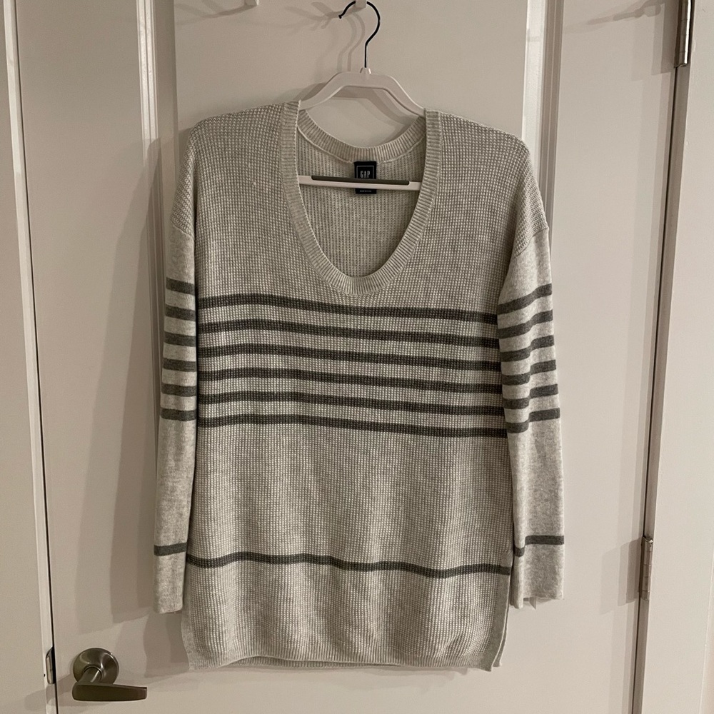 Super soft GAP oversized sweater, Size M